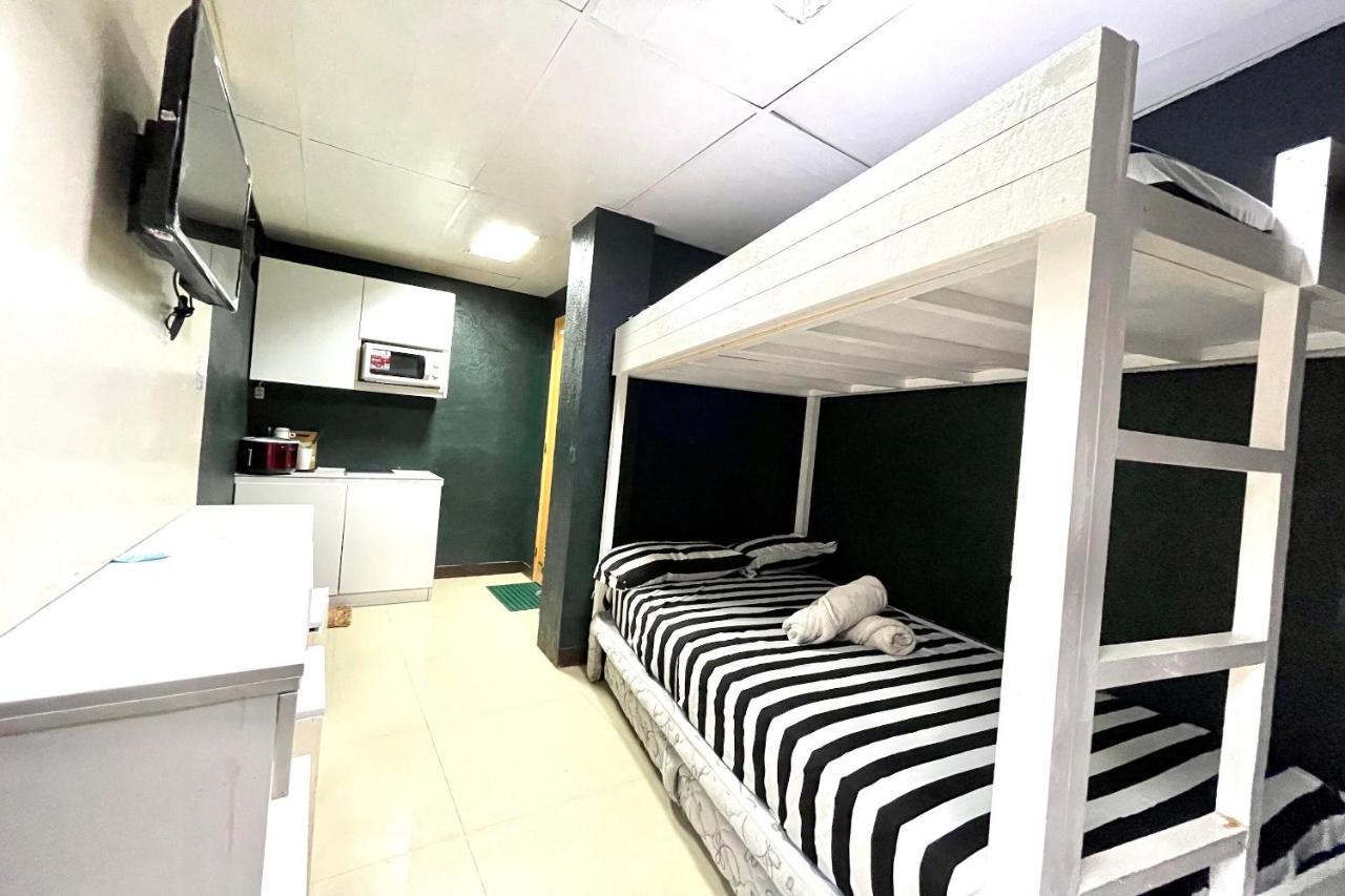 Oyo 910 Sabaidee Suites Mandaue City Ngoại thất bức ảnh