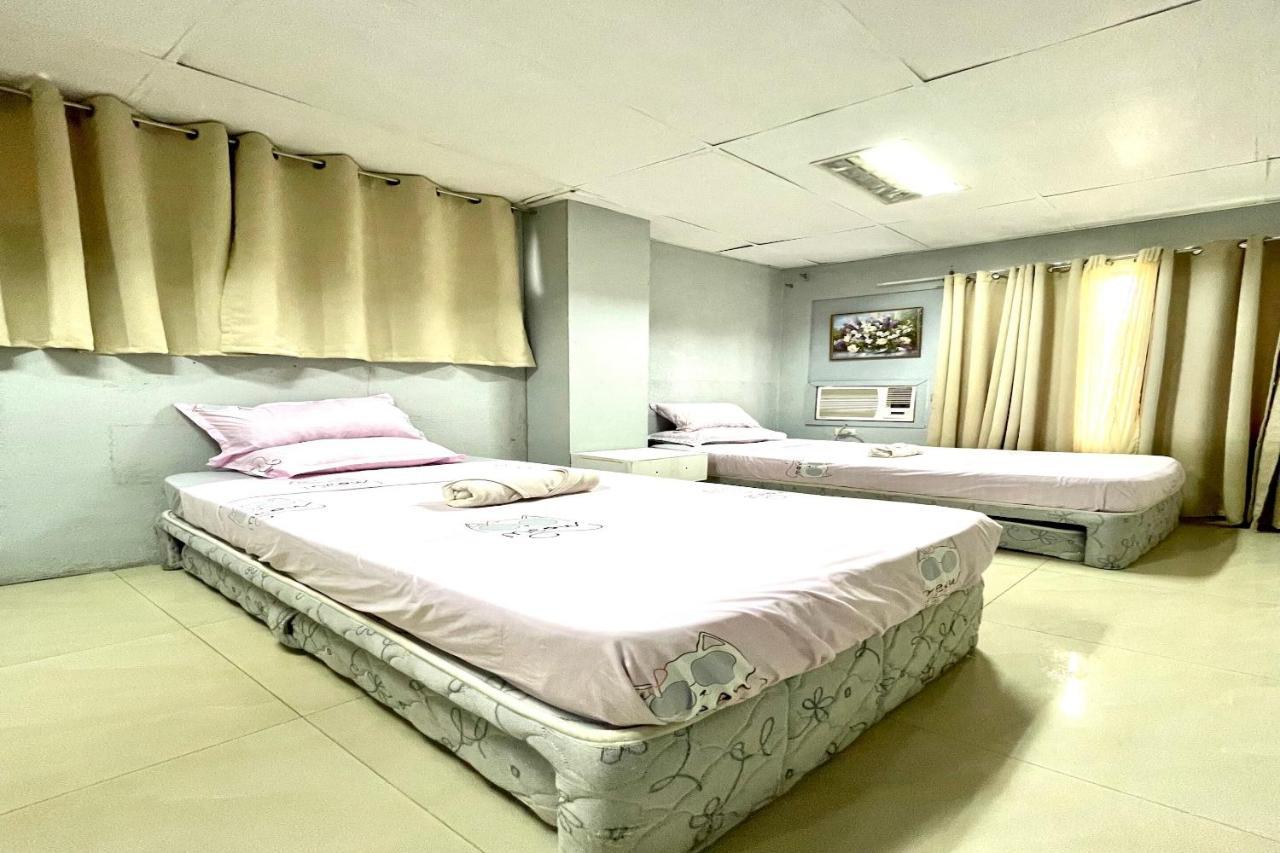 Oyo 910 Sabaidee Suites Mandaue City Ngoại thất bức ảnh